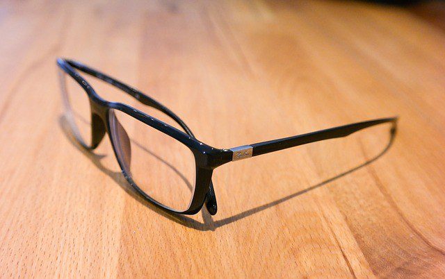 Ochelarii care sa puna valoare - Cum sa-i alegi corect?