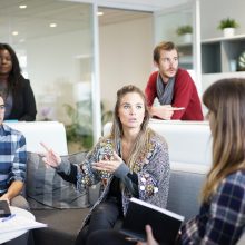 Care sunt avantajele adoptarii unui stil vestimentar office la job? Afla aici! stil vestimentar